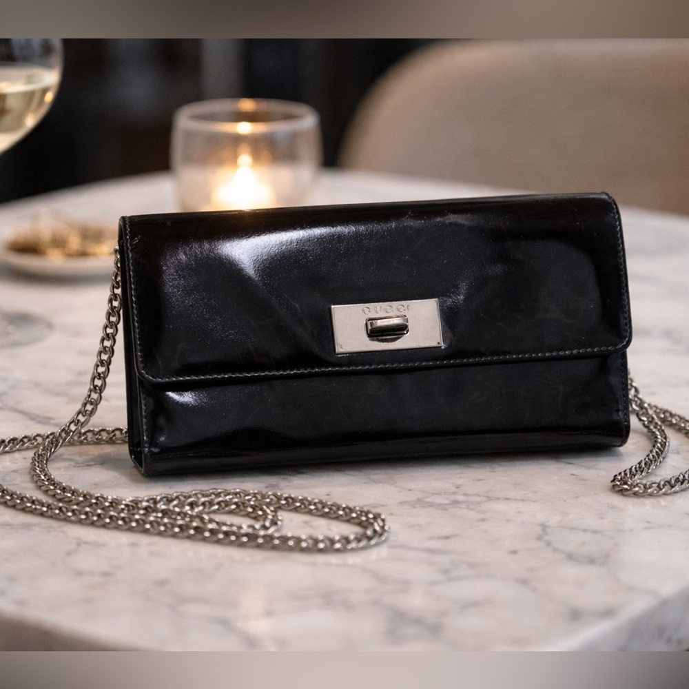 Gucci Y2K Black patent leather wallet on detachable chain